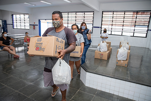 Mais de 15 mil famílias de alunos  serão beneficiadas com kit alimentação